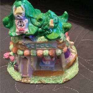 Happy Hollow village school figurine, height 4”Reduced